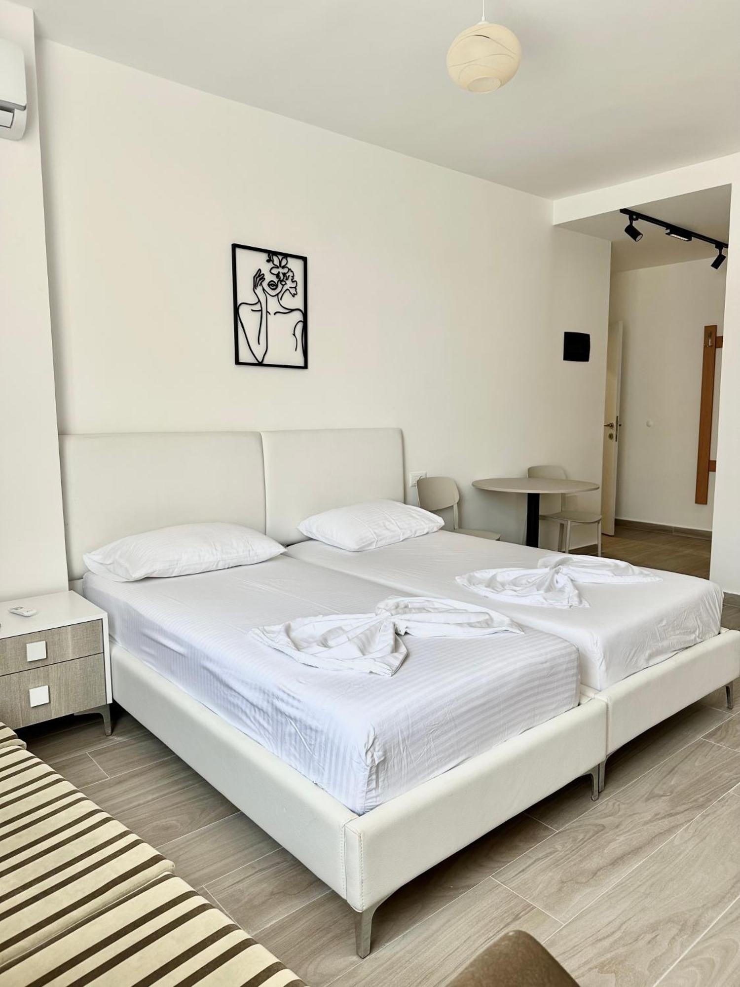 Al Mare Rooms Saranda Kültér fotó