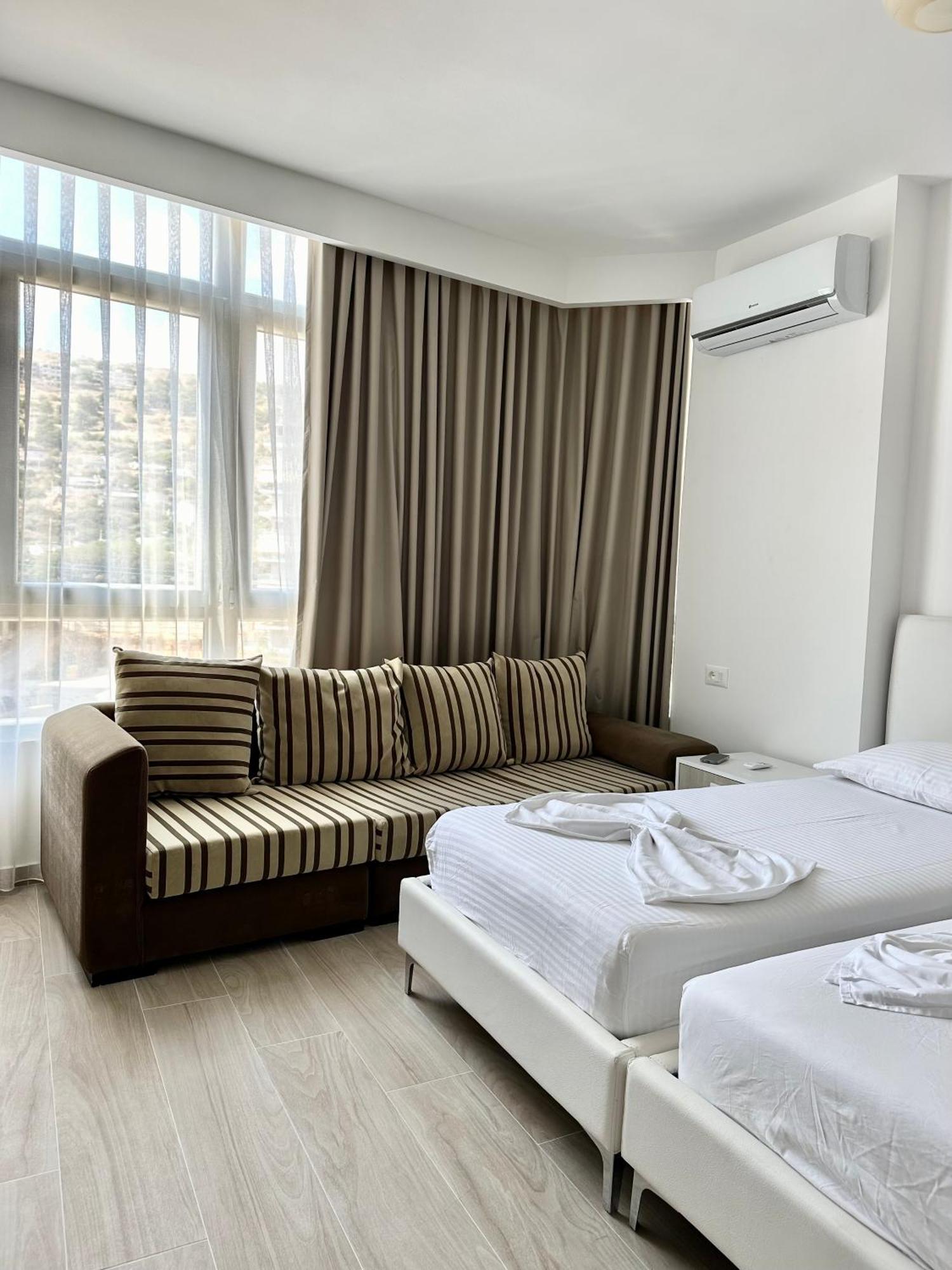 Al Mare Rooms Saranda Kültér fotó